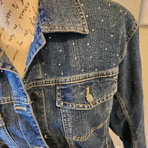 Women's Blue Denim Jean Jacket - Picture 2 of 11